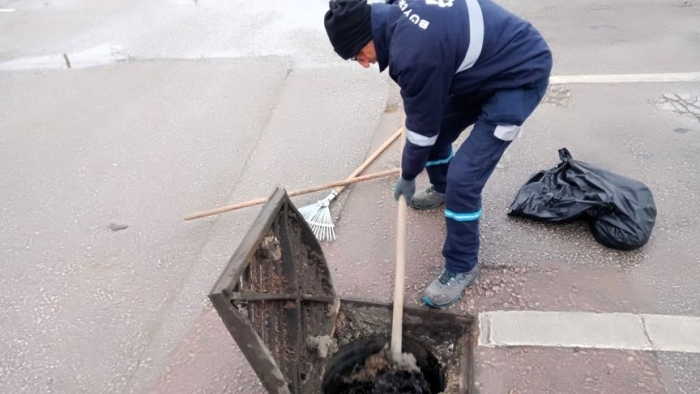 Büyükşehir, su baskını ve taşkın riskine karşı sahada